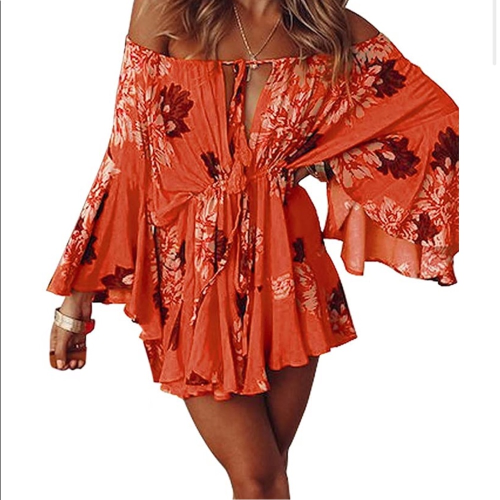 WORN ONCE S ORANGE FLORAL ROMPER